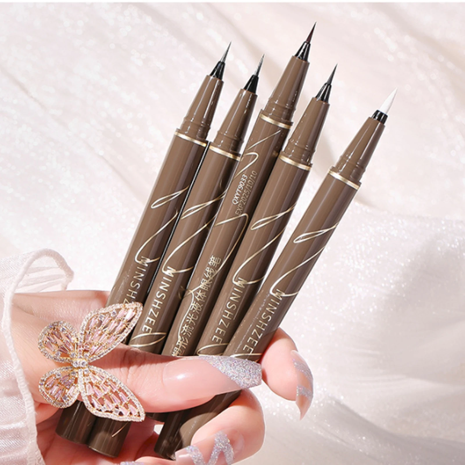 

Подводка для глаз быстросохнущая устойчивая к размазыванию, 2 шт.