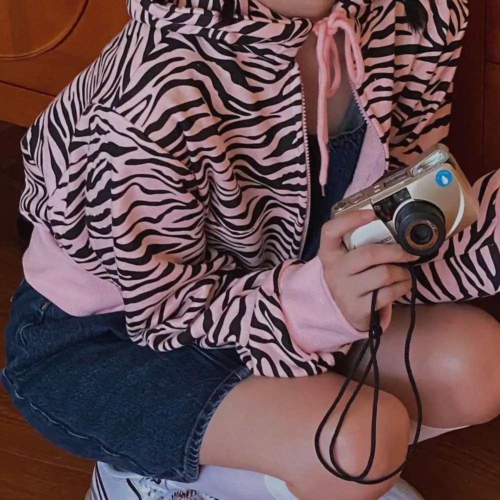 Толстовка женская оверсайз укороченный топ на молнии худи винтажный свитшот с