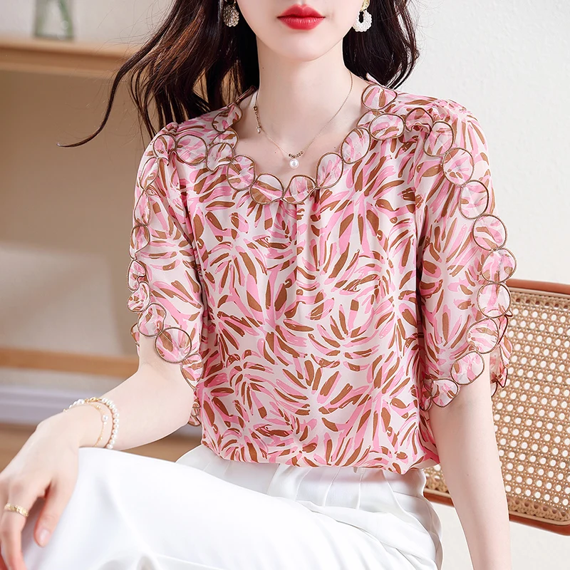 

New Fashion Flying sleeve embroidery Women Blouse 2023 Summer Pullover Tops Casual Loose Printed Chiffon shirt