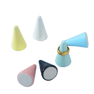 1 шт., стеллаж для демонстрации колец и ювелирных изделий, 6 цветов, 2,8 см * 2,8 см * 4,5 см