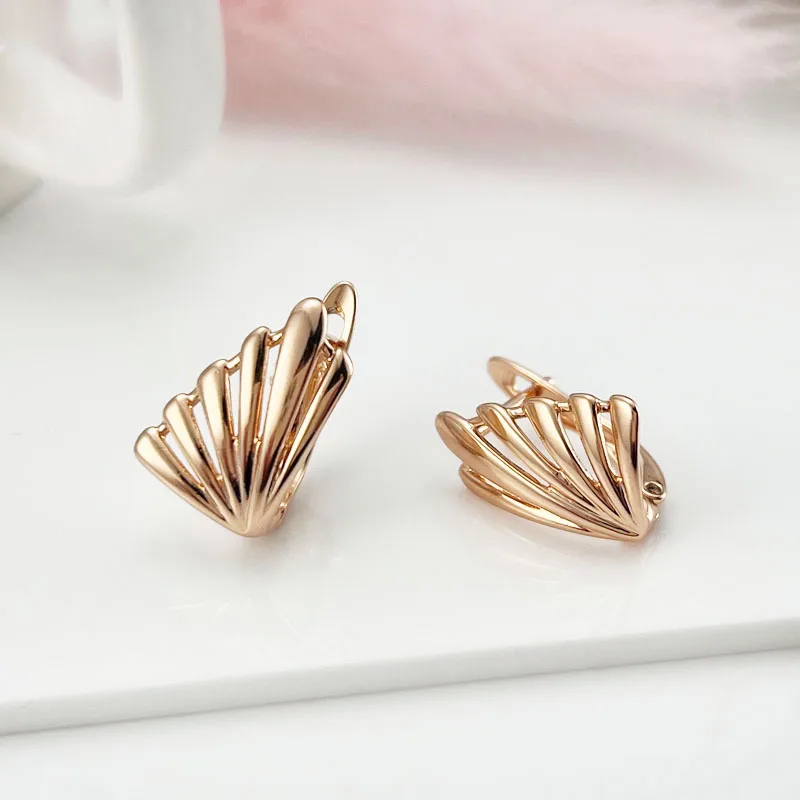 

Fashionable Smooth Earring Ear Personality Temperament Simple Fan-shaped Hollow Earrings