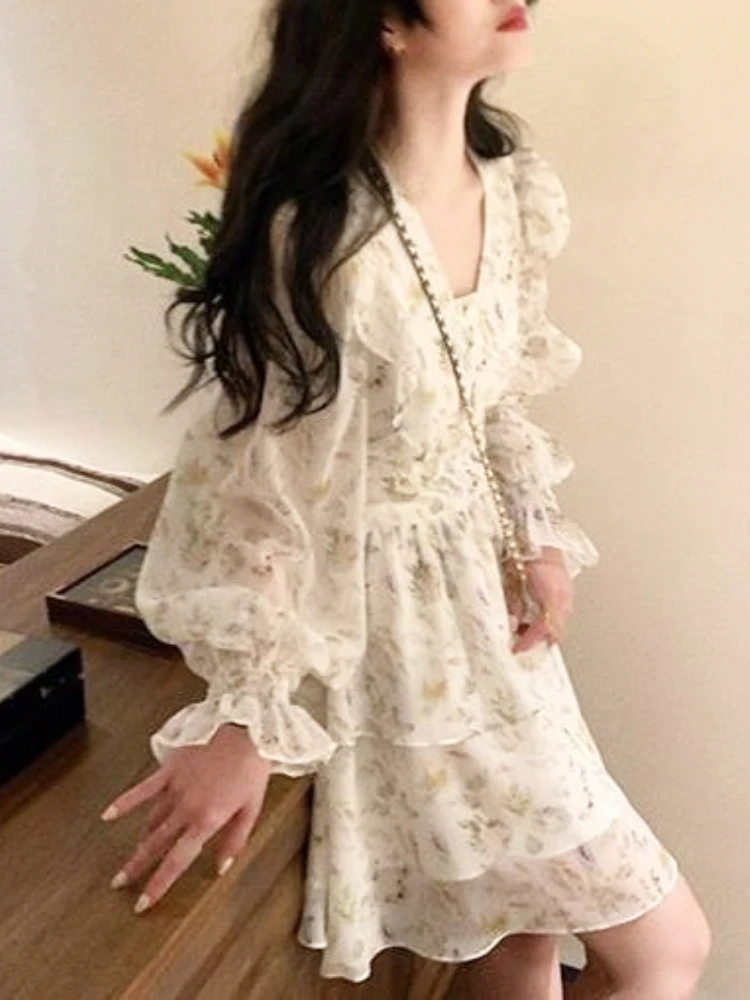 

2023 Spring Korean Vintage Fairy Floral Dress French Causal Bodycon Elegant Mini Dress Sweet Short Party Dress Chic Beach Style