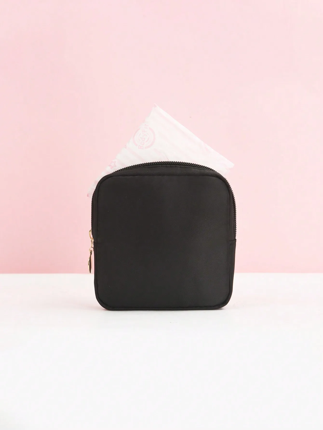 Портативный дорожный чехол для хранения гигиенических салфеток