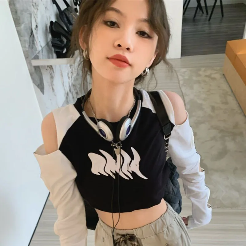 Футболка женская летняя контрастная с открытыми плечами и длинным рукавом