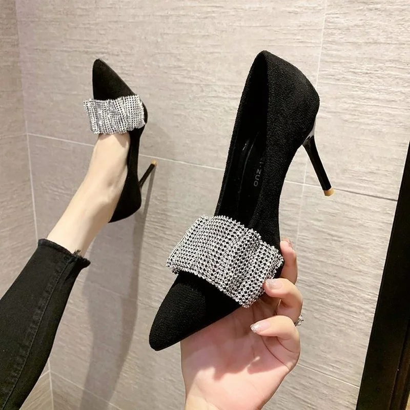 Купи Stiletto High Heels Women 2022 New Sexy Temperament All-match Pointed Toe Single Shoes Mid-heel Black Work Shoes Heels for Women за 797 рублей в магазине AliExpress