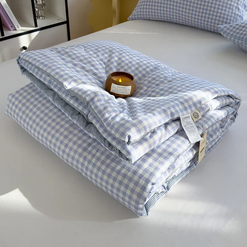 

Зелёное стеганое одеяло из полиэстера