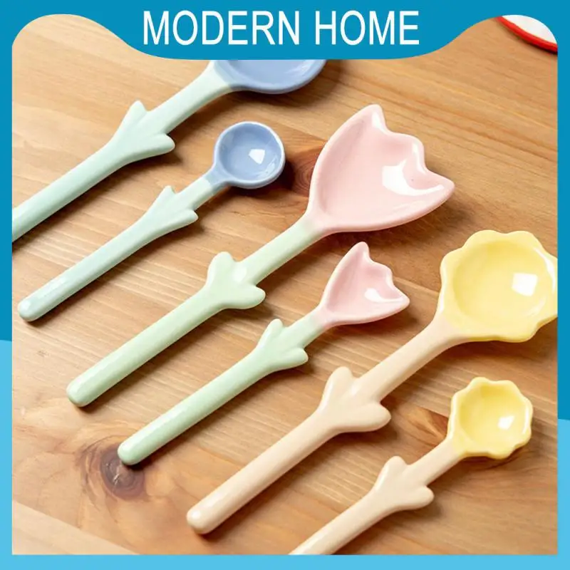 

Light Luxury Retro Coffee Spoon Three-dimensional Tulip-shaped Ice Cream Spoon Creative Ceramic Rice Spoon Beautiful 1pcs