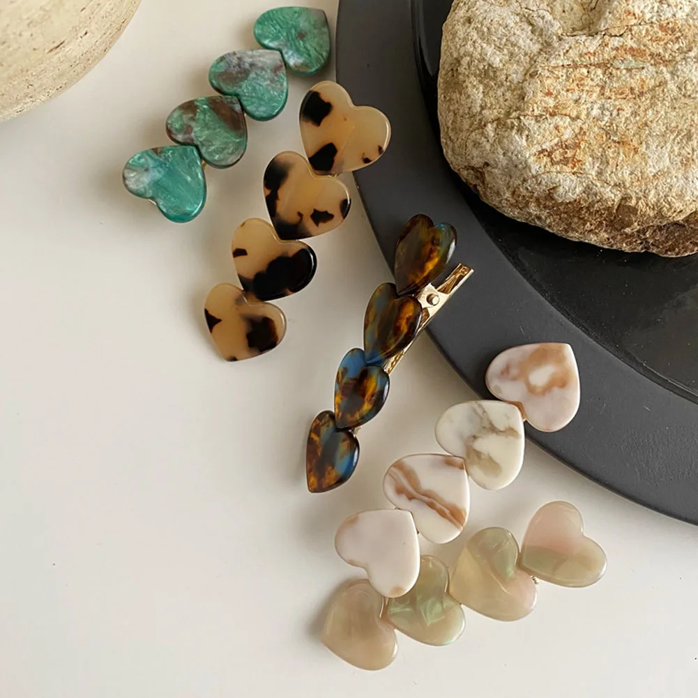 

Retro Acrylic Heart Hair Claw Clips Hairpin For Women Girls Crab Hair Clip For Women Girls Hair Accessories Headwear Ornament