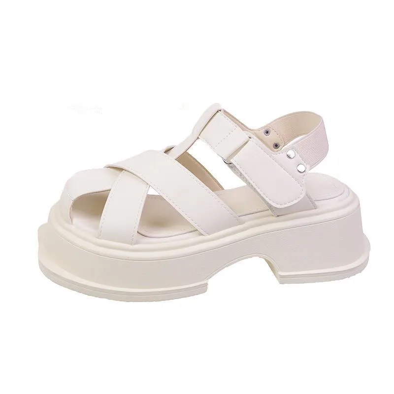 Сандалии пляжные женские на танкетке Роскошные туфли с закрытым носком