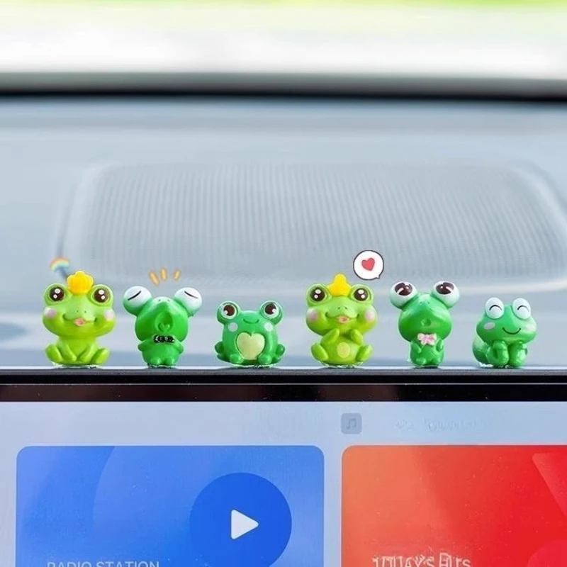 

Милая самодельная лягушка, серебристые автомобильные аксессуары, мультяшное украшение центральной консоли автомобиля, украшение для офисного стола, компьютера, кукла, подарок