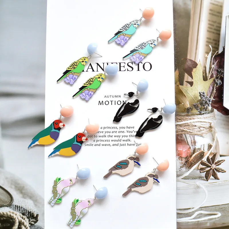 

2022 Fashion Colorful Parrot Bird Acrylic Cute Earrings for Women Girl Sweets Kawaii Cool Sparrow Pendant Elegant Woman Earring