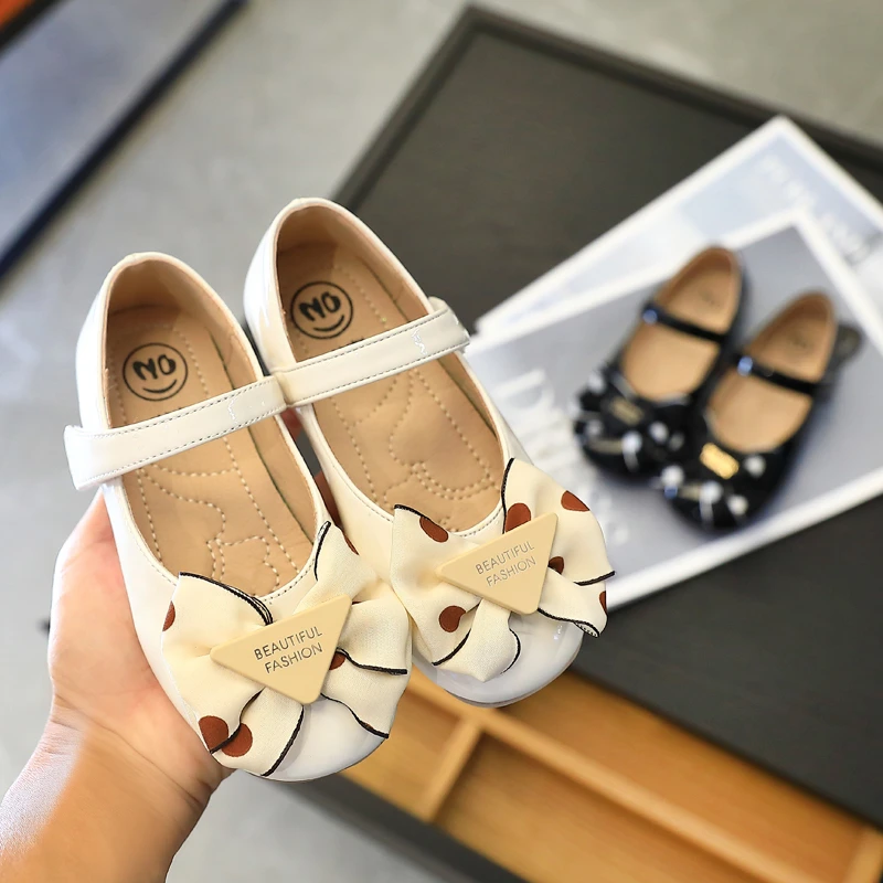 

Girls Shoes Painted Light Small Leather Spring Autumn New Soft Soles Non-slip Princess Bowknot Fashion Single Sandals