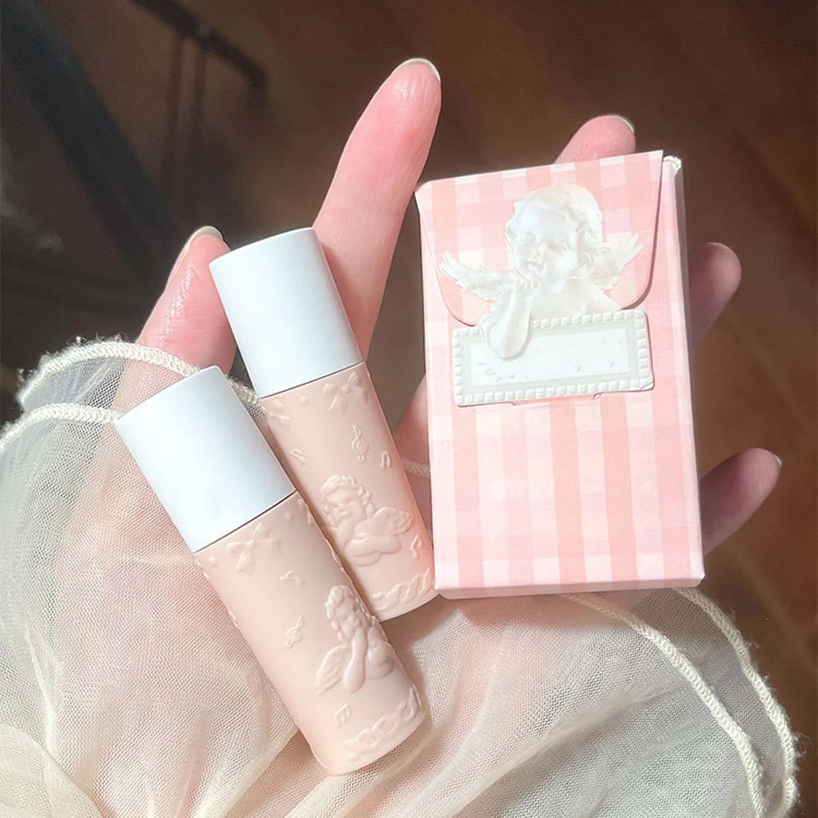 

Women's Lip Gloss Long Lasting Non Stick Lipstick For Outdoor High Appearance Horizontal Embossed Case Multi Color Optional