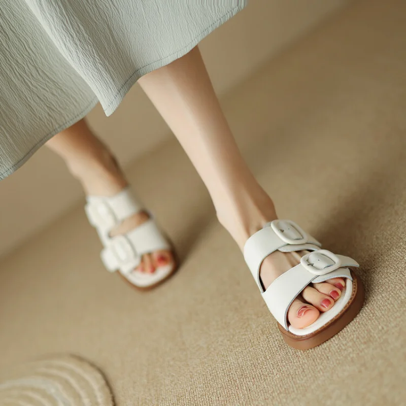 High-grade French Retro Style Leather Soft Sole Belt Buckle Slippers Female Summer Wear Fashion 2023 New Flip-flops34-43  L1260
