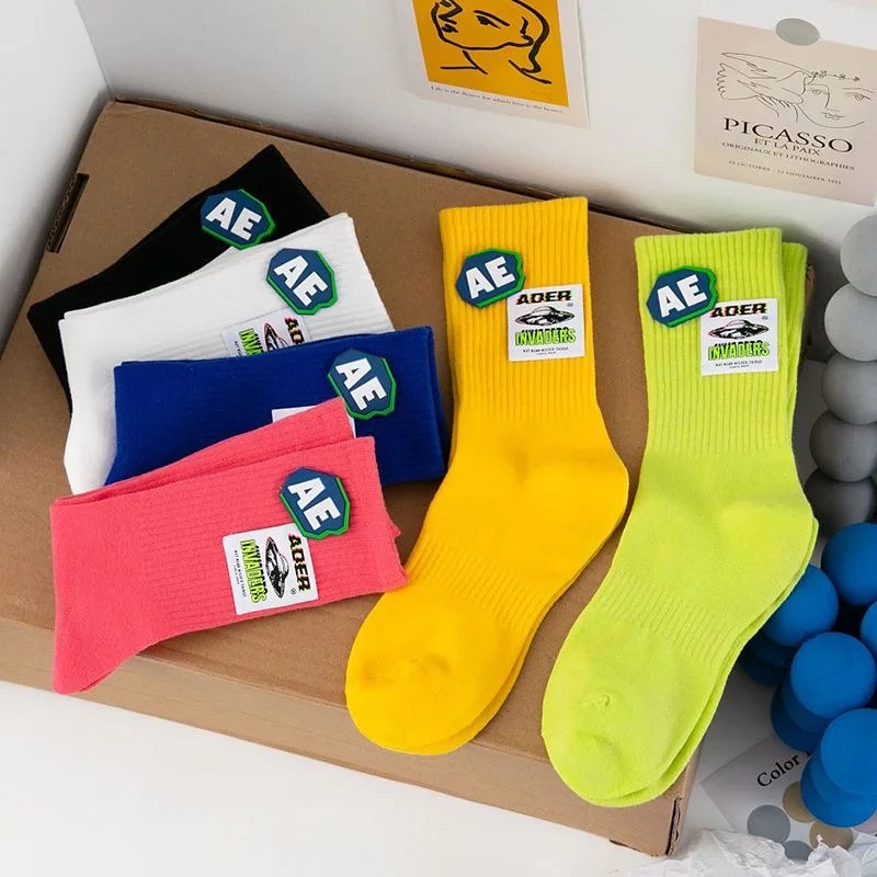 

6 Pairs Tide brand of Aders Socks Men's and Women's black white green blue pink Middle barrel Socks Cotton Sports Socks unisex