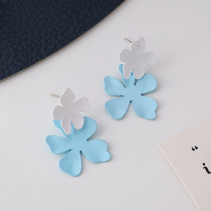 

U-Magical Fashion Contrast Color Blue White Enamel Flower Dangle Earrings for Women Shell Plant Matte Earrings Pendientes