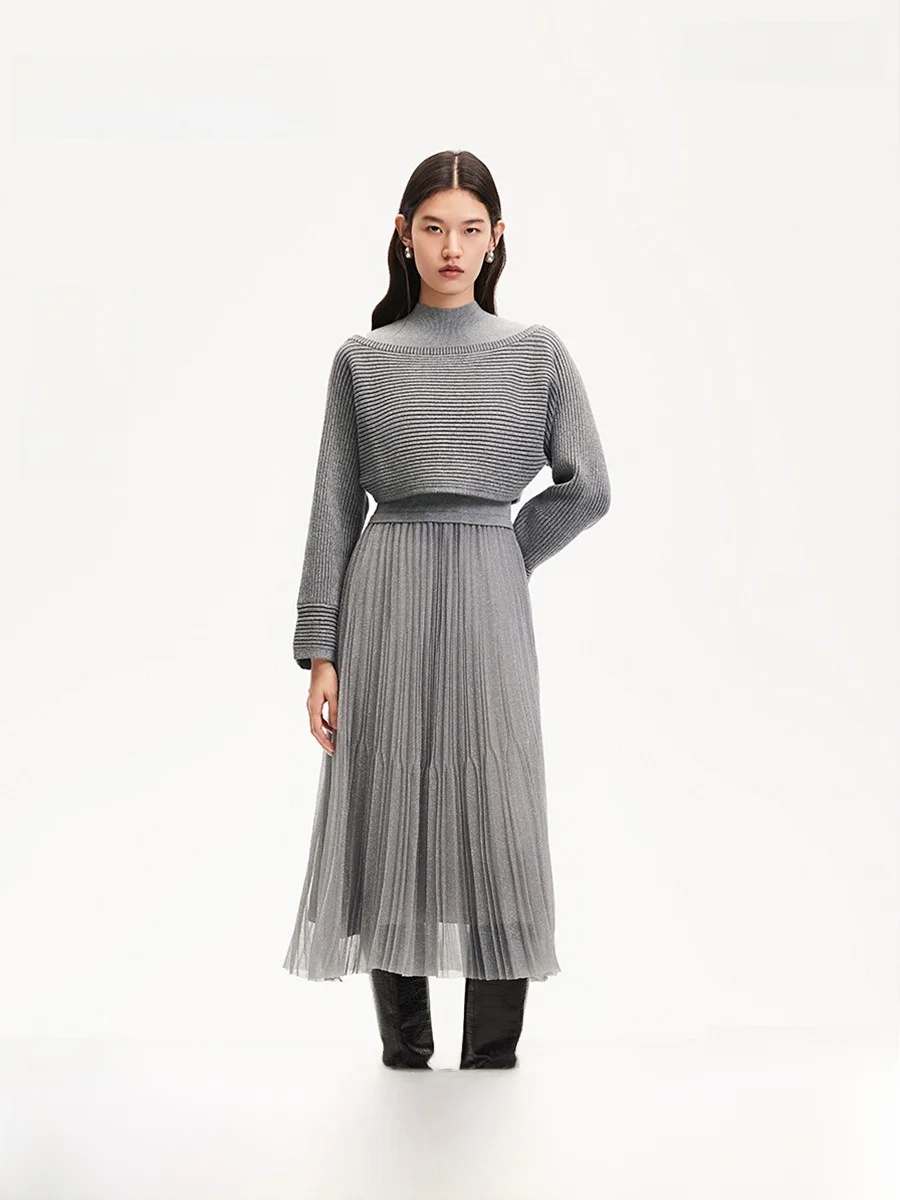  Элегантное трикотажное платье с блестящей нитью настоящее двухсекционное