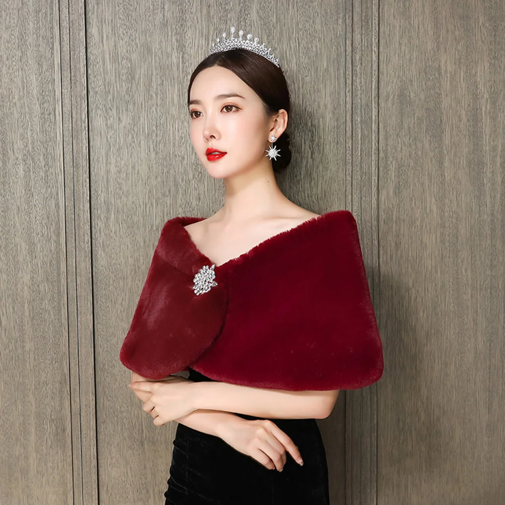 Шаль для невесты свадебный шарик из кроличьего меха зимняя теплая женская