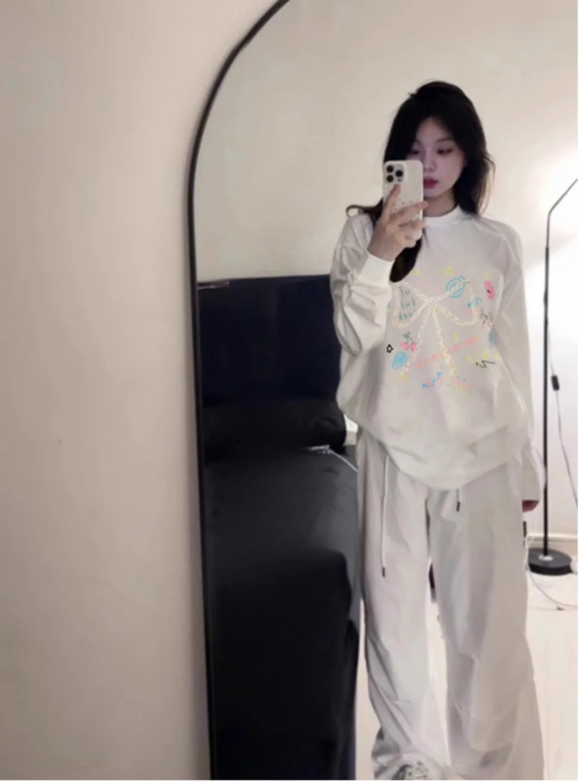 Осень 2024 новая корейская серия шикарная нежная белая футболка с бантом и