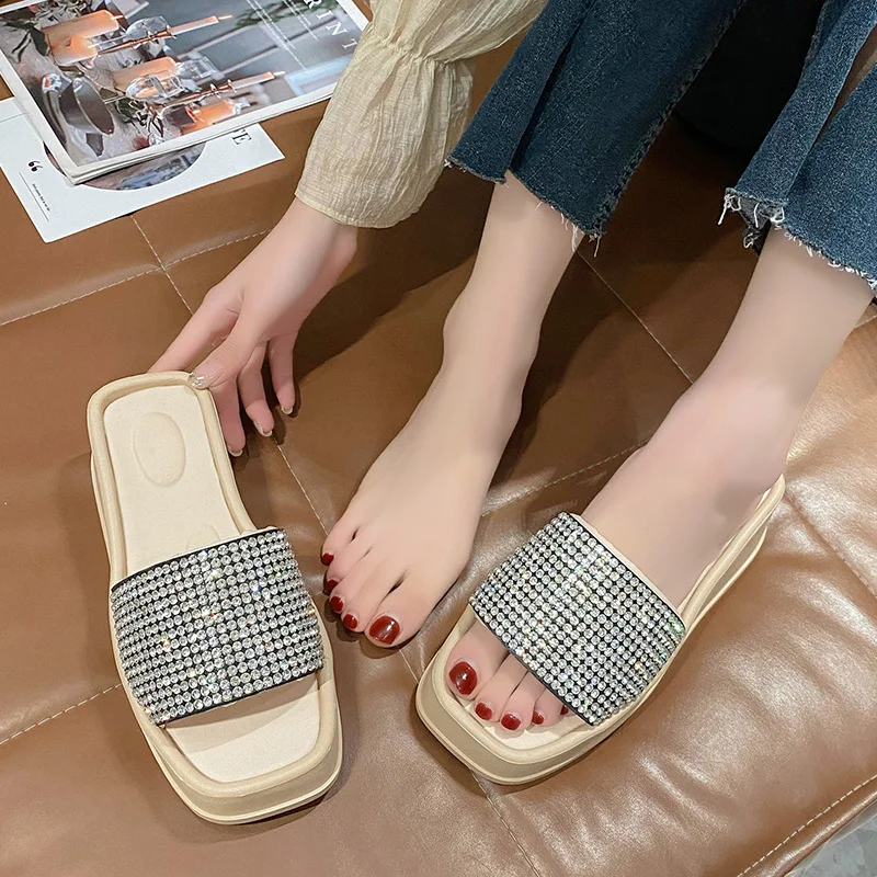 Shining Bright Rhinestones Thick Sole Designer Brand Women Slippers Flat Shoes Open Toe Fashion Sexy Outdoor Ladies Shoes