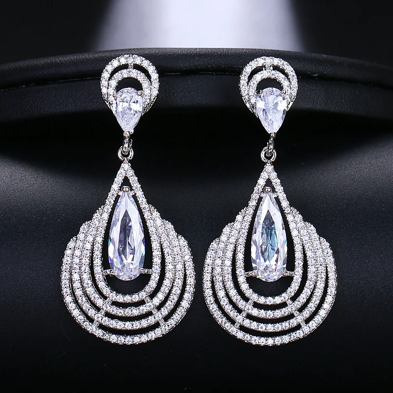

SUGO New Arrival Fashion Luxury Hollow Water Drop Design Zirconia 2 Colors Pendant Earrings for Elegant Women Dinner Jewelry