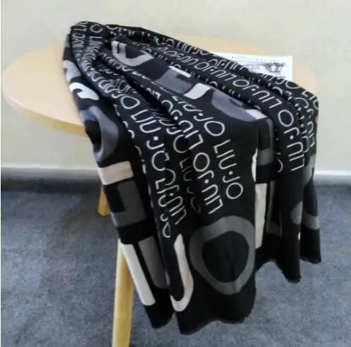 wholesale original 2022 the hot fashion brand womens wear high quality scarf spring new arrival black scarf free global shipping