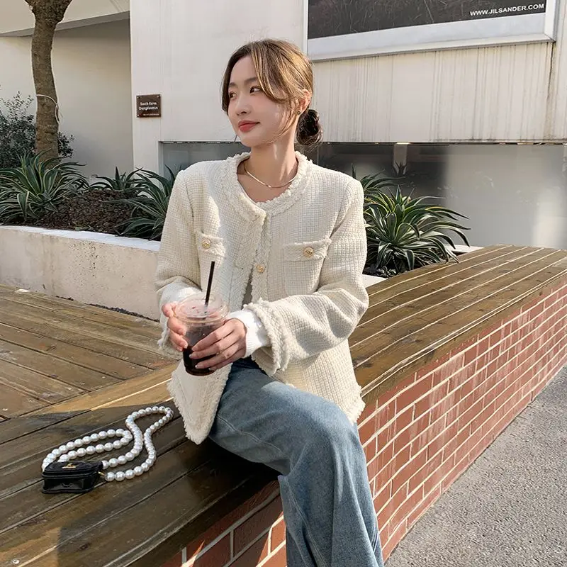 Рисунок 2 - Модная твидовая куртка HOUZHOU в Корейском стиле