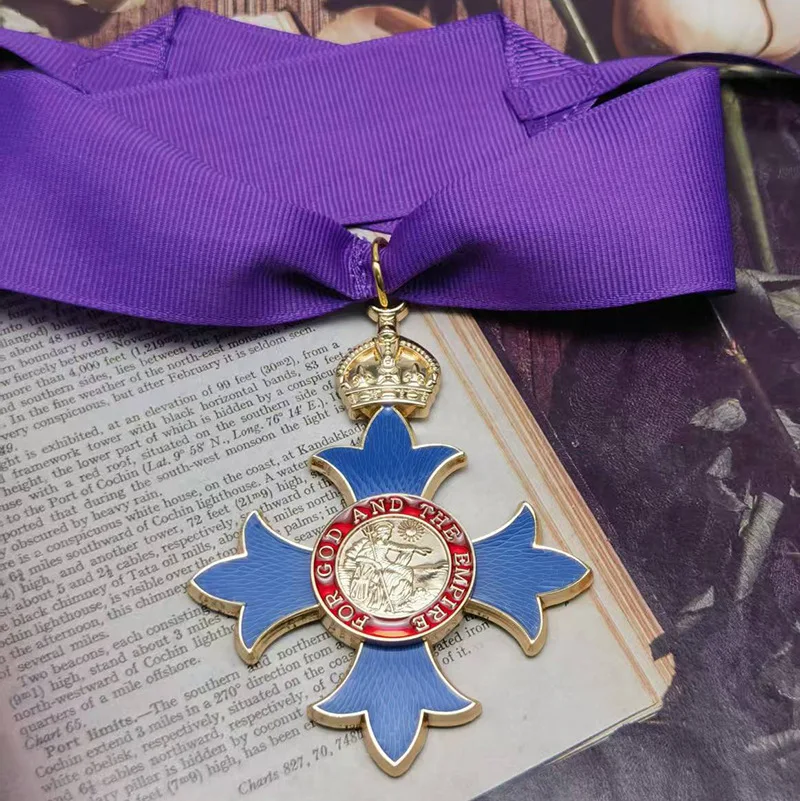 Фото 1 шт. Медаль Великобританской империи, в стиле OBE MBE, с красными и фиолетовыми лентами для косплея, костюмов, униформы, коллекционирования №5
