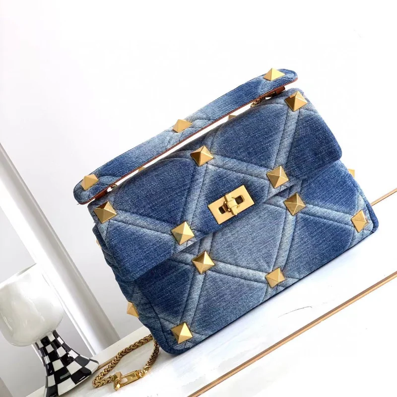 

Designer Vintage Ringer Rivet Denim Shoulder Bag Women's 2023 New Tote Fashion Luxury Multifunctional Chain Crossbody Bag