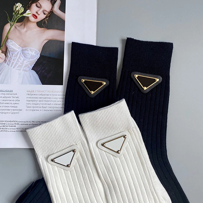 

2023 New Triangle Label Socks Brand Designer Sock Europe Letter Embroidery Luxury Socks Cotton Sexy Warm Personality Fashion