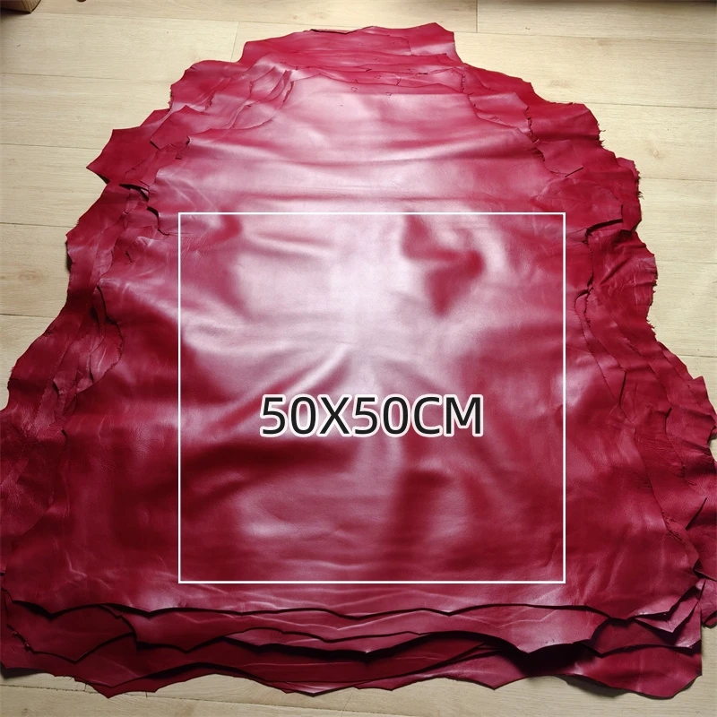 Красная овчина толщиной 0 8 мм. Кожа первого слоя. Натуральная кожаная ткань.