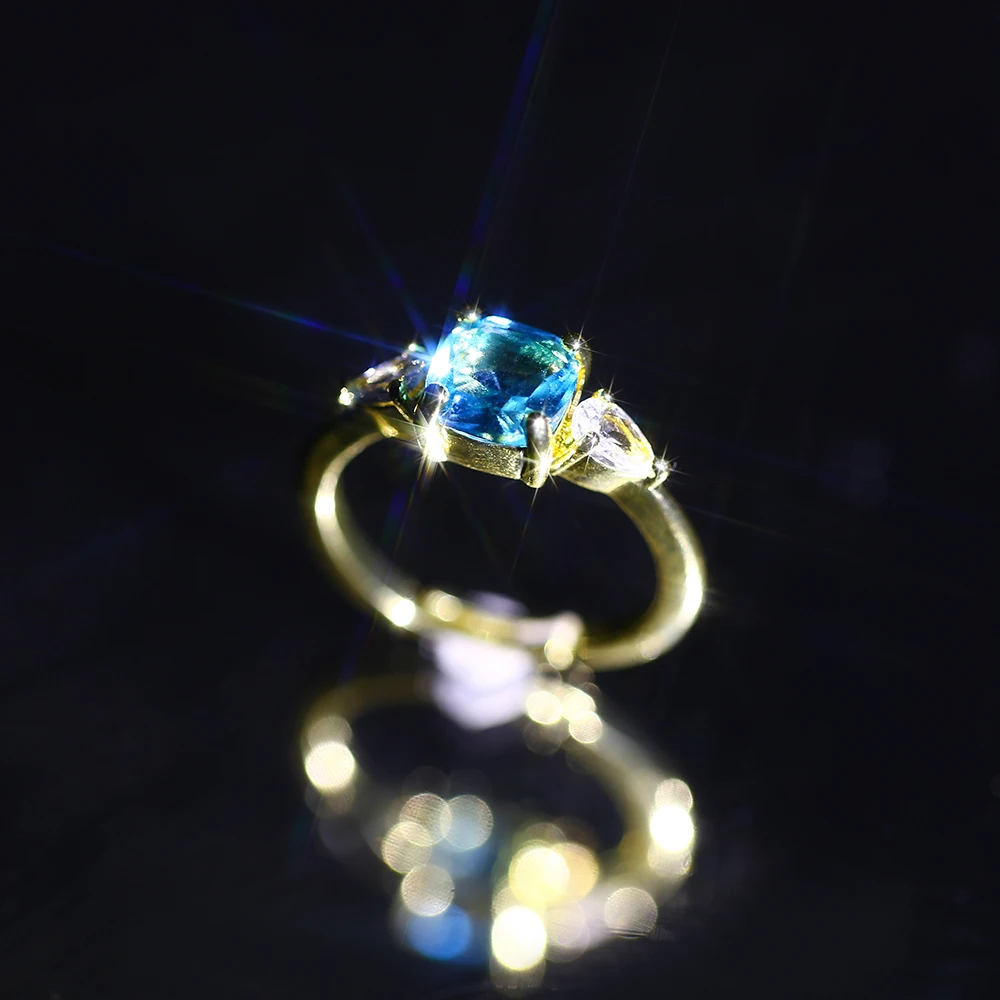 

Coconal Women Vintage Romantic Simple Round Sparkling Blue Zircon Ring Boho Exquisite Ladies Wedding Charm Ring Jewelry Gift