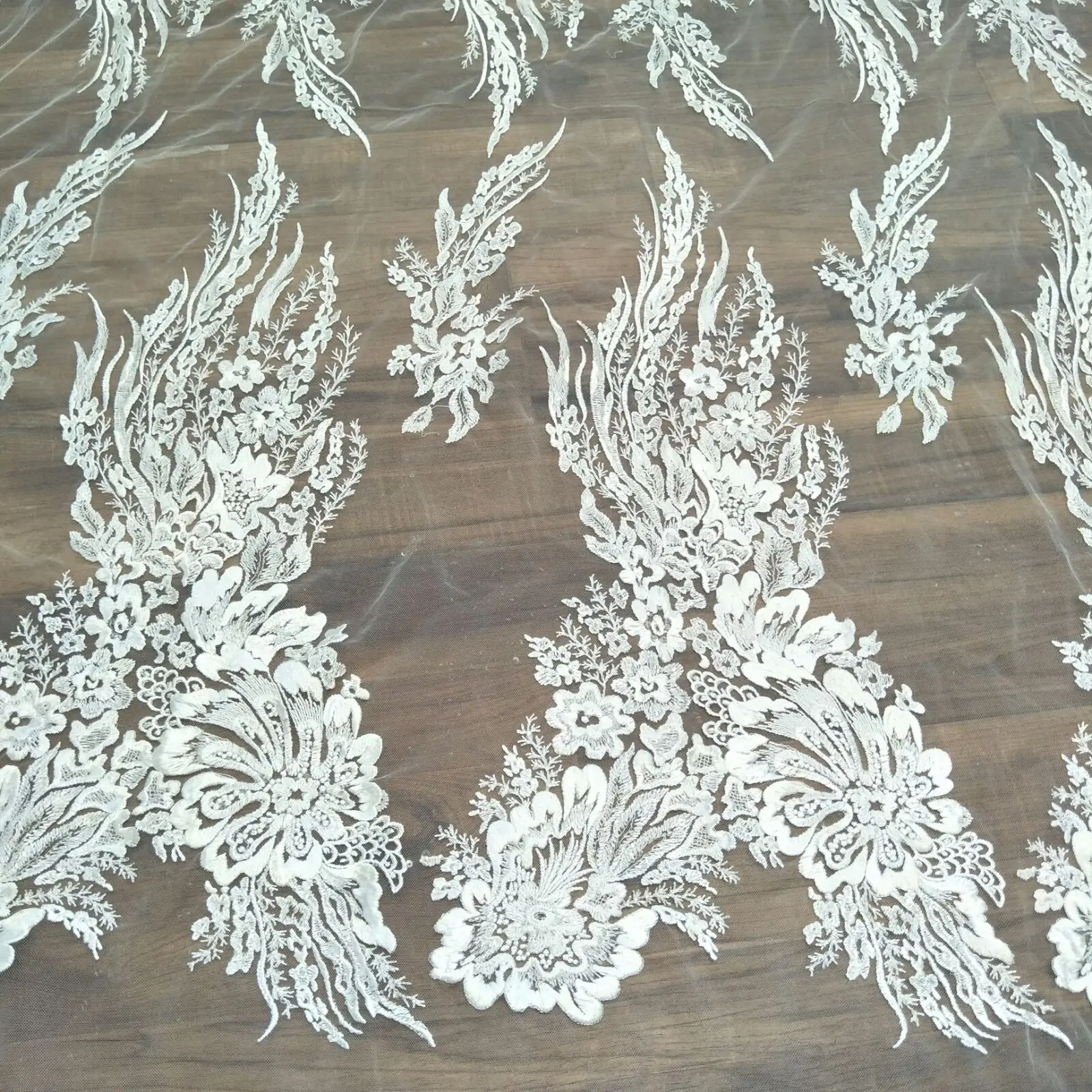 

(Autumn new) 2022 new beautiful wedding fabric lace width 130cm sold by the yard