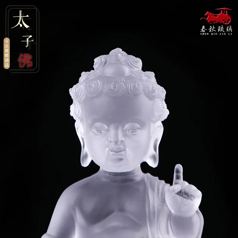 Цветное глазурованное орнамент принца Будды Bhagavate Sakyamuni поклонение малышу Будде