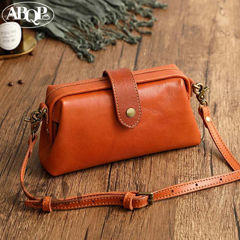 

Handmade Cow Leather Cosmetic Bag Women's Handbags Wallets Gold Satchel Versatile Bag Summer Travel Bag Mochila Femenina Purse