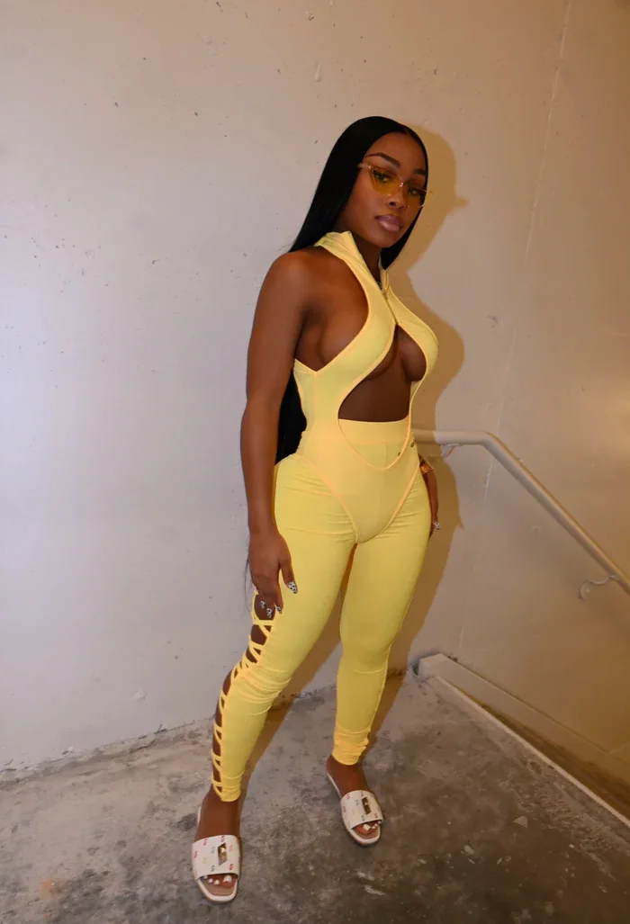 Женское облегающее Боди без рукавов с вырезами на молнии |