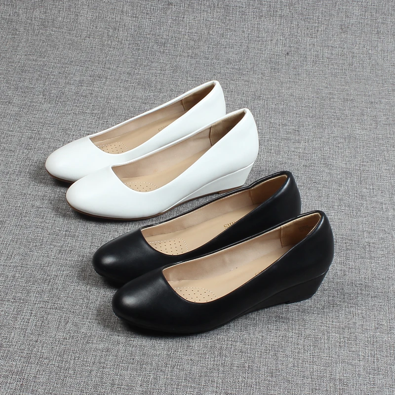 

Спортивная обувь