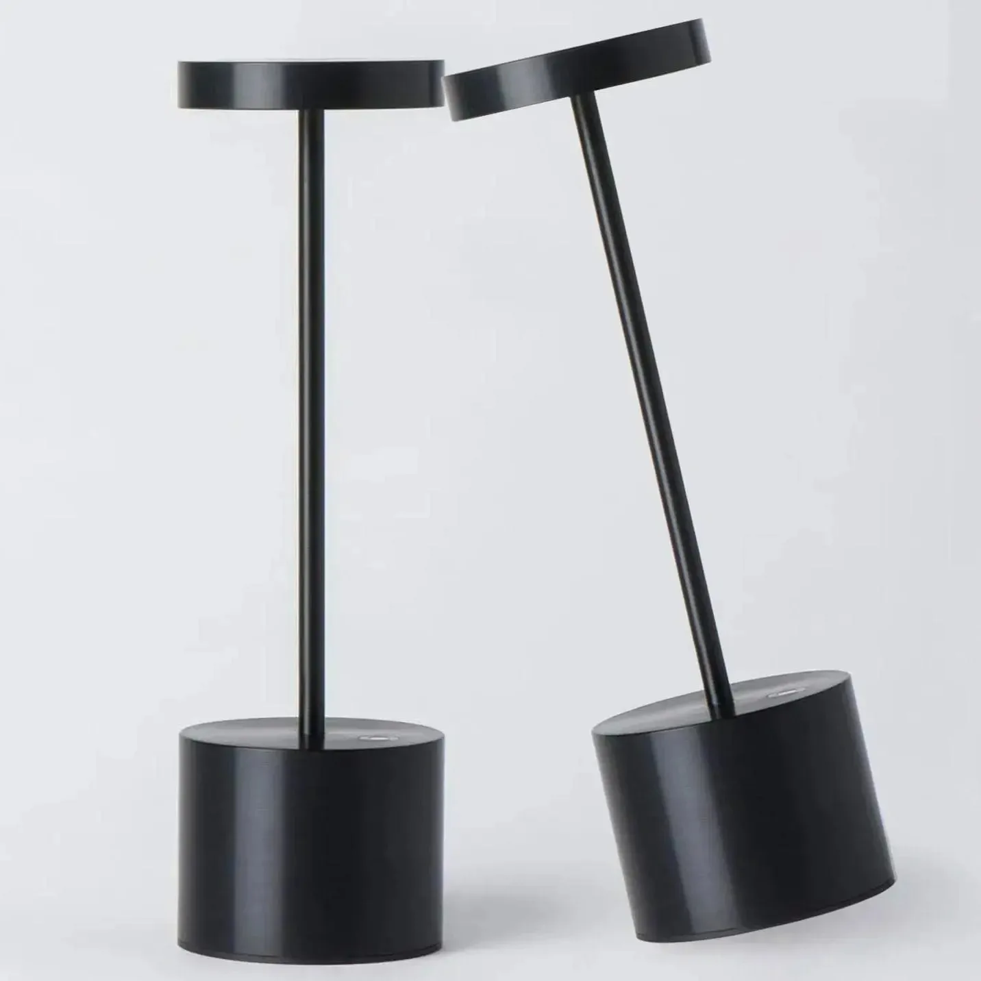 Перезаряжаемая светодиодная настольная лампа водонепроницаемый корпус из