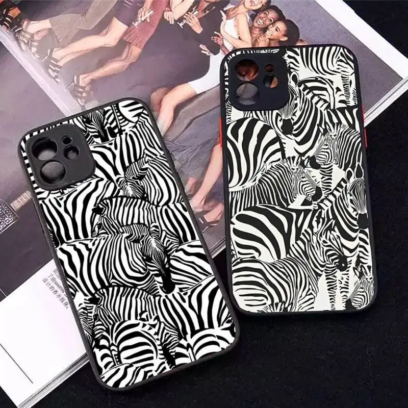 

Fashion Zebra Stripe Phone Case for iPhone 14 11 12 13 Mini Pro Max 8 7 Plus X XR XS MAX Translucent Matte Cover