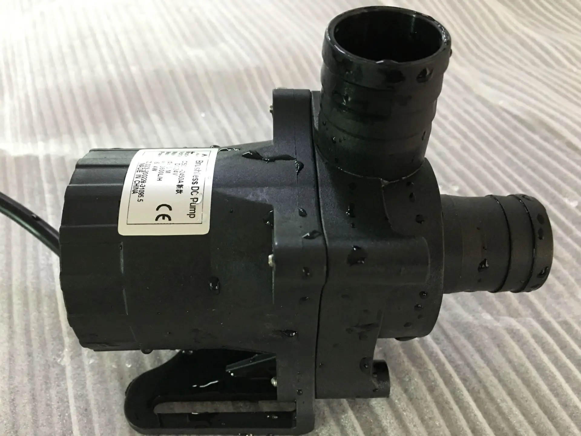 Бесщеточный мини-насос 5-24 В постоянного тока мощность 5 м 3600 л/ч погружной