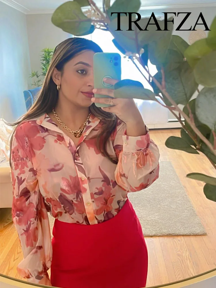 Рубашка женская трапециевидная с принтом на пуговицах коротким рукавом