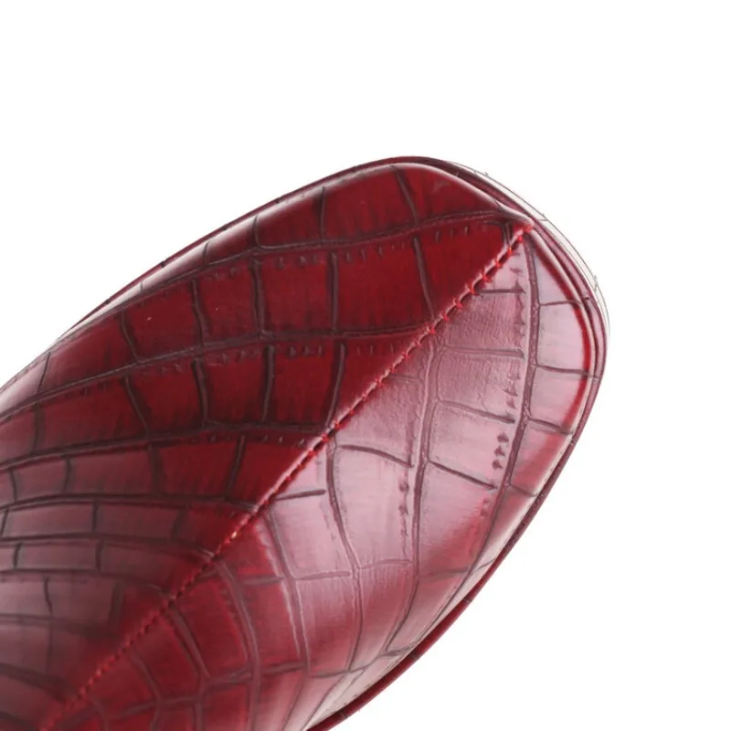 Женские сапоги до колена черные водонепроницаемые на платформе 14 см с ремешком и