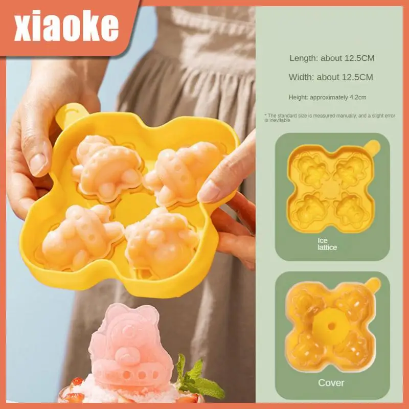 

Steel Mold Forming Comfortable Touch Ice Model Kitchen Accessories Exquisite Carving Frozen Ice Hockey Box Food Grade Silicone