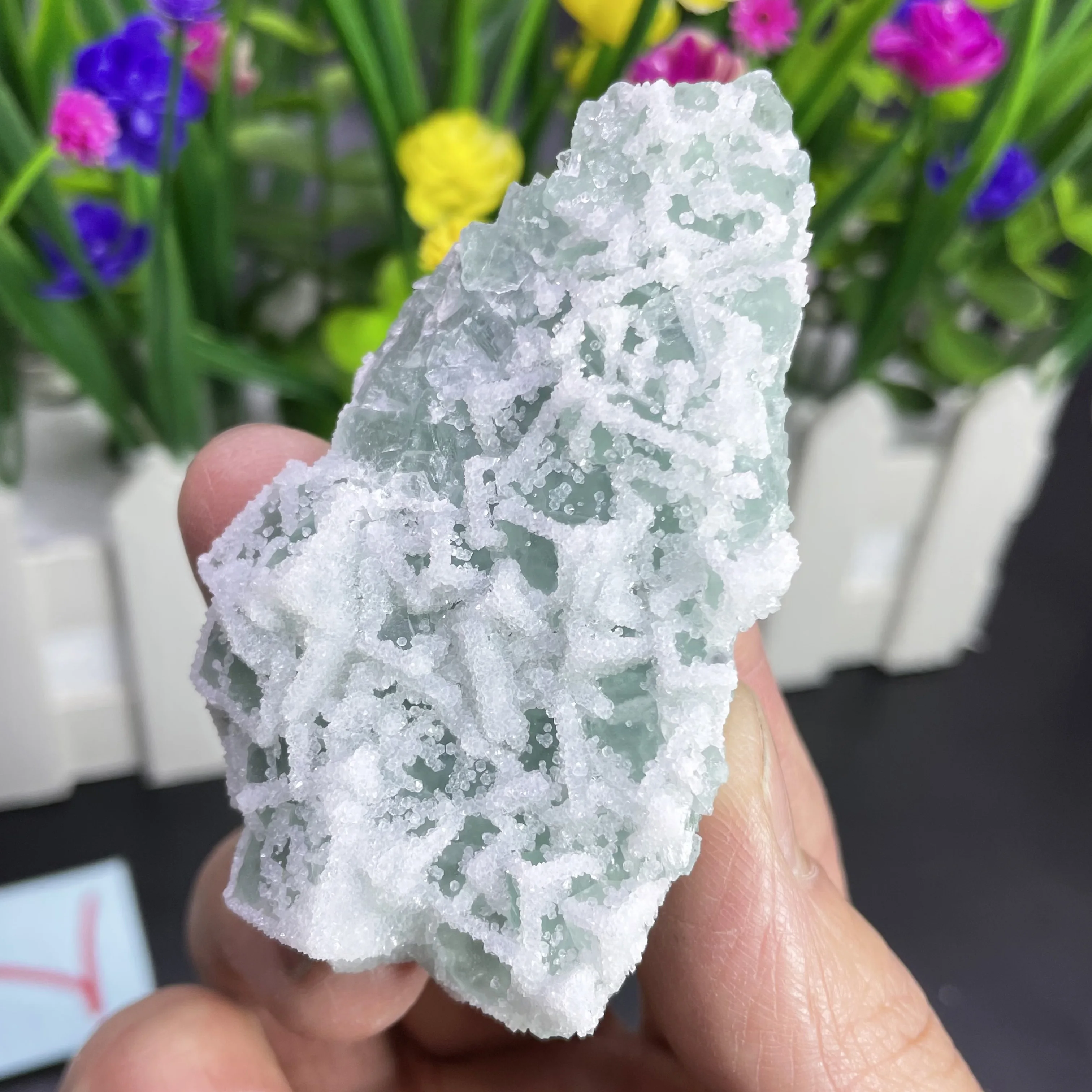 Натуральный китайский фуцзянский зеленый блестящий сахар флюорит образец руды с