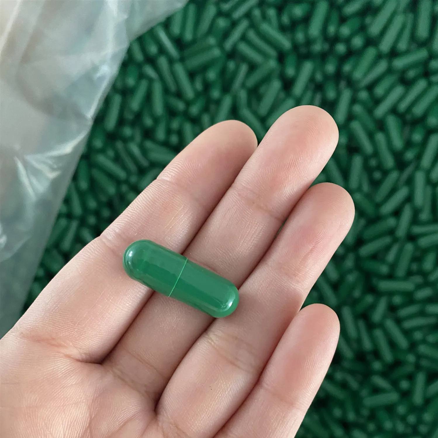 Капсулы оптом. Мягкие желатиновые капсулы. Капсулы оптом. Большие капсулы. Большие капсулы.