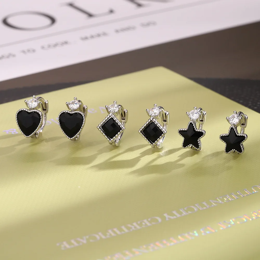 Женские серьги-кольца с черным сердцем и ромбом