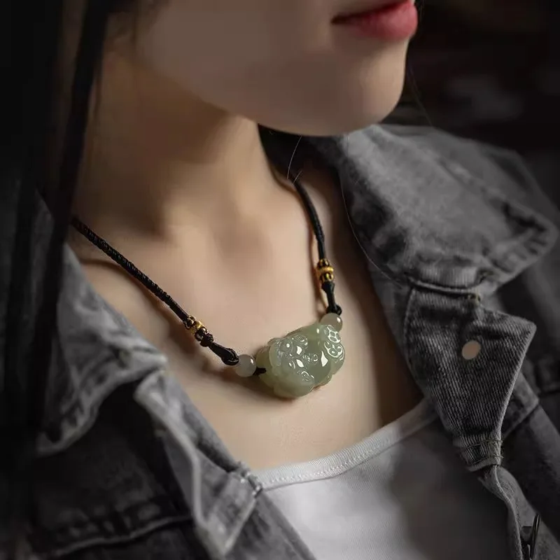 Популярное в Интернете популярное ожерелье из натурального белого нефрита для