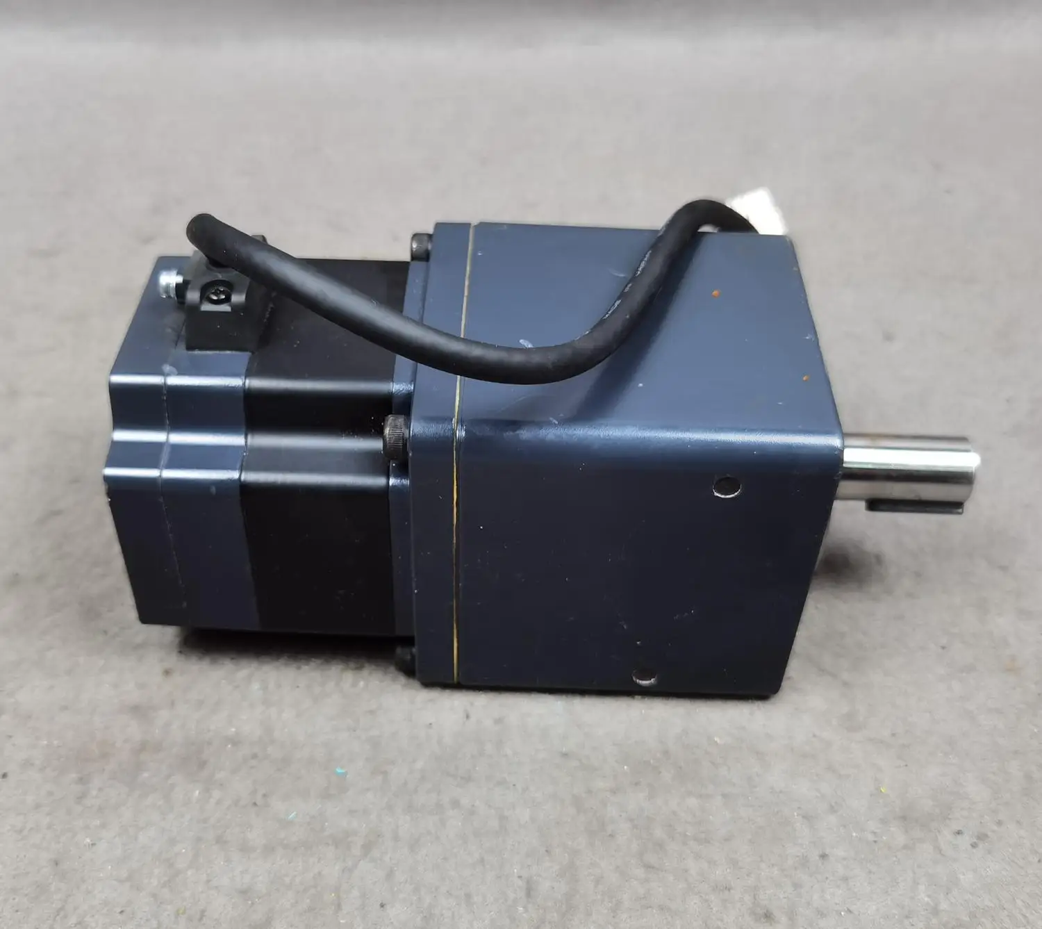 

Used ASM98ACE-N25 ORIENTAL MOTOR servo motor （ test clean)