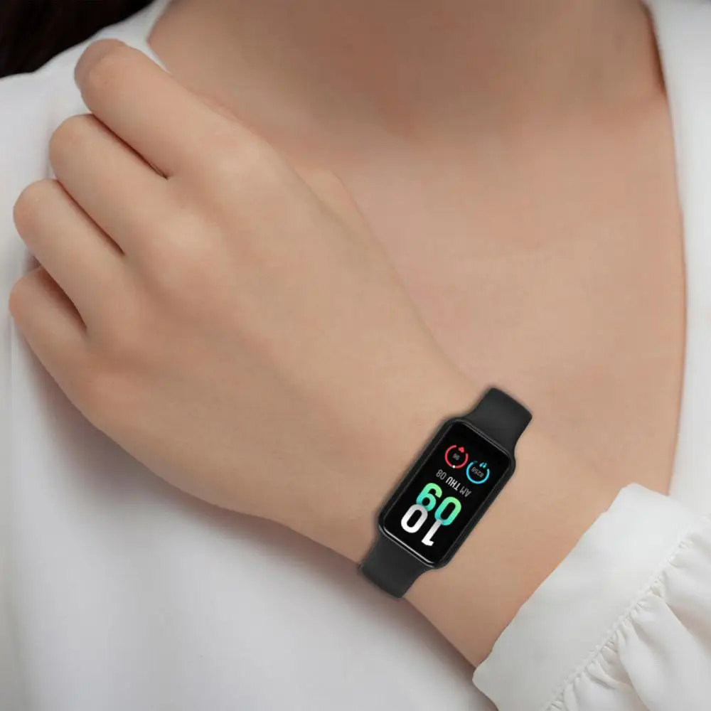 Ремешок силиконовый для Amazfit Band 7 сменный спортивный мягкий браслет спортивные