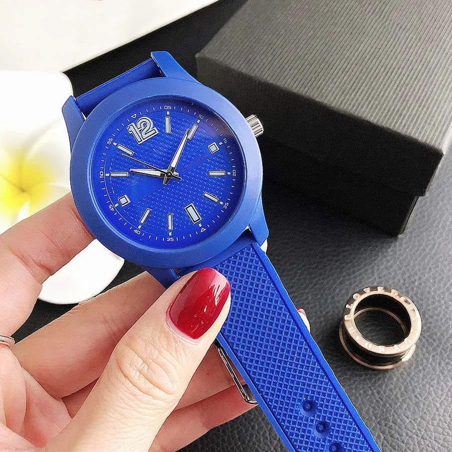 Brand Wrist Watches Fashion Men Women Ladies Girl Couples Crocodile Style Quartz Casual Silicone Band Clock LA12